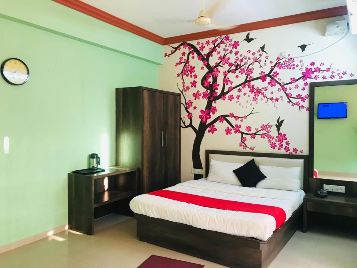 Staymaker Prakash International Gonikoppal Dış mekan fotoğraf