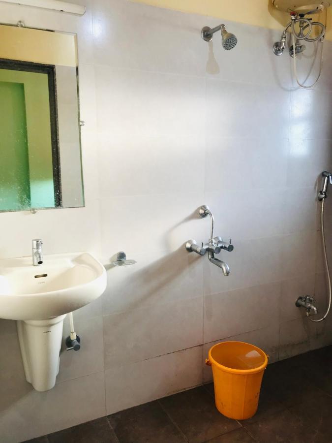 Staymaker Prakash International Gonikoppal Dış mekan fotoğraf