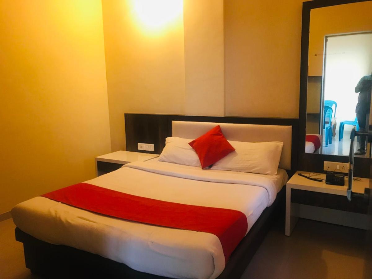Staymaker Prakash International Gonikoppal Dış mekan fotoğraf