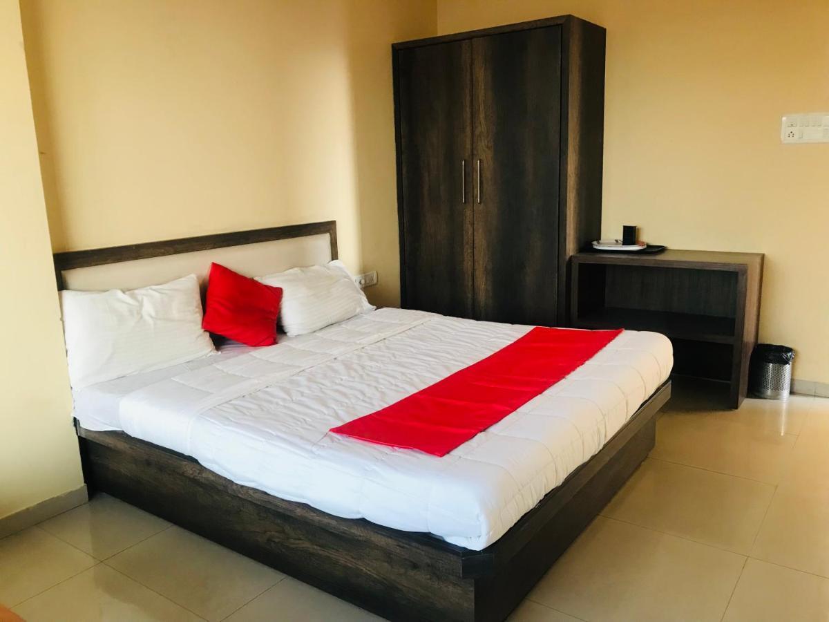 Staymaker Prakash International Gonikoppal Dış mekan fotoğraf